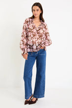 Load image into Gallery viewer, AMONG THE BRAVE ODYSSEY BLUSH CHOCOLATE FLORAL SHIRREDE NECK LS TOP
