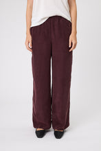 Load image into Gallery viewer, MARLOW ORBIT PANT BORDEAUX
