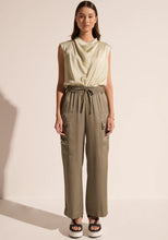 Load image into Gallery viewer, POL CLESE CARGO PANT KHAKI
