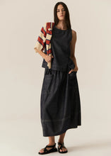 Load image into Gallery viewer, POL AVRID SKIRT CHAMBRAY
