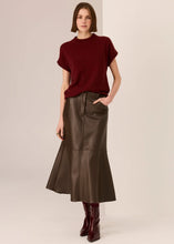 Load image into Gallery viewer, POL ASTOR KNIT TOP WINE
