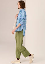 Load image into Gallery viewer, POL MARLON STRIPE SHIRT BLUE STRIPE
