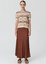 Load image into Gallery viewer, POL LIANA TEE TEXTURED STRIPE PEBBLE/PINK/TOFFEE
