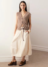 Load image into Gallery viewer, POL RYE KNIT VEST TOFFEE
