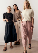 Load image into Gallery viewer, POL ALMA BARREL PANT PINK
