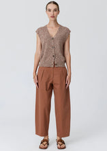 Load image into Gallery viewer, POL RYE KNIT VEST TOFFEE
