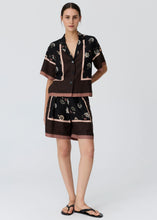 Load image into Gallery viewer, POL TRELLIS SHORT SCARF PRINT
