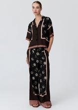 Load image into Gallery viewer, POL TRELLIS PANT SCARF PRINT
