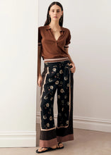 Load image into Gallery viewer, POL TRELLIS PANT SCARF PRINT
