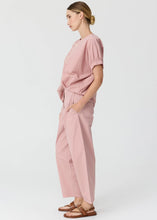 Load image into Gallery viewer, POL ALMA BARREL PANT PINK
