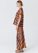 Load image into Gallery viewer, POL LATTICE SKIRT AMBER CHECK
