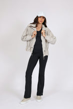 Load image into Gallery viewer, MARLOW PULSE FLARE BLACK
