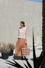 Load image into Gallery viewer, INDI &amp; COLD BEA VEST
