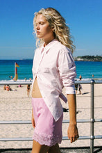 Load image into Gallery viewer, ROWIE RAMONA TIE BACK SHIRT POWDER PINK
