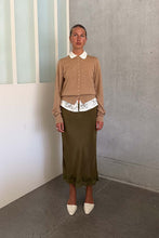 Load image into Gallery viewer, ROWIE MAEVE MERINO CARDIGAN FAWN MARLE
