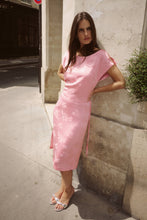 Load image into Gallery viewer, ROWIE CARLA JACQUARD MIDI DRESS PETAL PINK FLORAL
