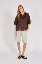 Load image into Gallery viewer, MARLOW RIPTIDE LINEN SHORT NATURAL
