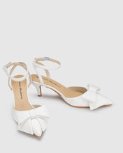 Load image into Gallery viewer, CHAOS &amp; HARMONY ROMANCE HEEL SNOW
