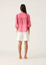 Load image into Gallery viewer, MOS AURORA BLOUSE RASPBERRY
