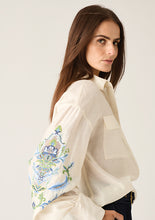 Load image into Gallery viewer, MOS MARCELA EMBROIDERY BLOUSE
