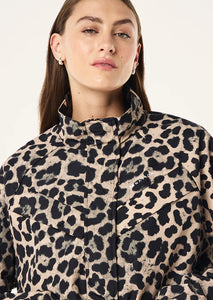 P.E NATION SHEILD JACKET LEOPARD PRINT