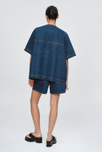 Load image into Gallery viewer, MARLE SHORT SLEEVE SEAM SHIRT CLASSIC BLUE
