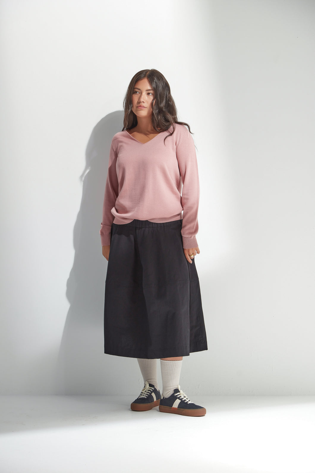 STANDARD ISSUE MERINO V NECK SLOUCHY CORAL