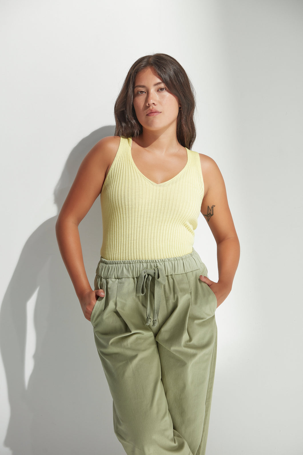 STANDARD ISSUE MERINO RIB V NECK TANK BARLETT