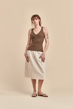 Load image into Gallery viewer, STANDARD ISSUE MERINO RIB V NECK TANK TRUFFLE
