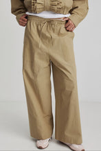 Load image into Gallery viewer, RICOCHET LINLEY PANT LIGHT TAUPE
