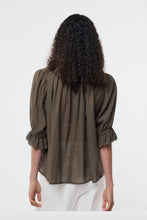 Load image into Gallery viewer, GREGORY PEDDLE TOP KHAKI
