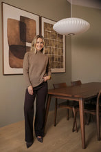 Load image into Gallery viewer, MARLOW THE ICON WIDE CHOC
