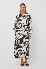 Load image into Gallery viewer, TUESDAY MAGGIE DRESS MONO FLOWER
