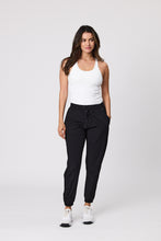 Load image into Gallery viewer, MARLOW TRAVEL PANT BLACK
