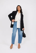 Load image into Gallery viewer, MARLOW THE CURVE BARREL JEAN VINTAGE MID WASH
