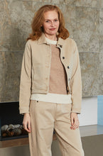 Load image into Gallery viewer, NEW LONDON UPHALL JACKET
