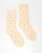 Load image into Gallery viewer, KATHRYN WILSON PETAL SOCKS CREAM/PINK
