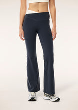 Load image into Gallery viewer, P.E NATION FLARE LEGGINGS MARINE BLUE
