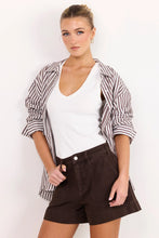 Load image into Gallery viewer, IVY + JACK KINDLY POCKET FRONT DENIM SHORT DARK CHOCOLATE
