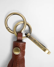 Load image into Gallery viewer, COMING SOON | BARBOUR ALDER LEATHER GIFT SET CLASSIC BROWN/ TARTAN
