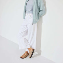 Load image into Gallery viewer, BIRKENSTOCK ARIZONA BIG BUCKLE NUBUCK SANDCASTLE
