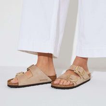 Load image into Gallery viewer, BIRKENSTOCK ARIZONA BIG BUCKLE NUBUCK SANDCASTLE
