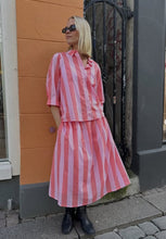 Load image into Gallery viewer, LOLLYS LAUNDRY BONO SHIRT LIGHT PINK
