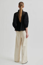 Load image into Gallery viewer, SECOND FEMALE BRUNIE HIGH NECK BLOUSE
