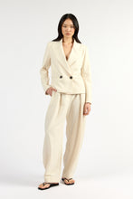 Load image into Gallery viewer, TUESDAY RICKI BARREL LEG PANT CLOUD
