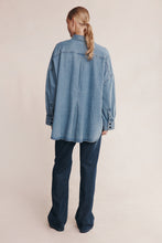 Load image into Gallery viewer, MARLE JORDY SHIRT LIGHT WASH
