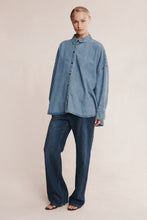 Load image into Gallery viewer, MARLE JORDY SHIRT LIGHT WASH
