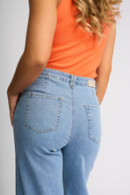 Load image into Gallery viewer, KNEWE INDEX JEAN LIGHT WASH DENIM
