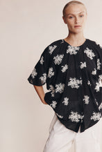 Load image into Gallery viewer, MARLE LIBERTY SHORT SLEEVE SHIRT RICE FLOWER
