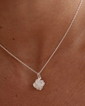 Load image into Gallery viewer, BY CHARLOTTE SILVER BIRTH FLOWER NECKLACE ROSE - JUNE

